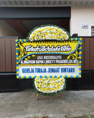 Papan Bunga Duka di Kampung Buyang